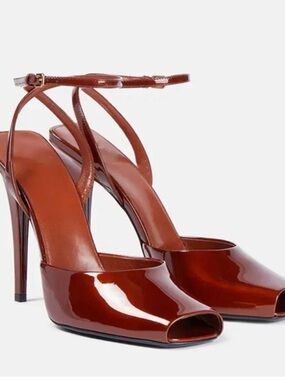 NWT Square peep toe heel